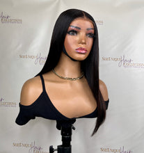 Load image into Gallery viewer, Ready To Ship| Straight Closure Wig
